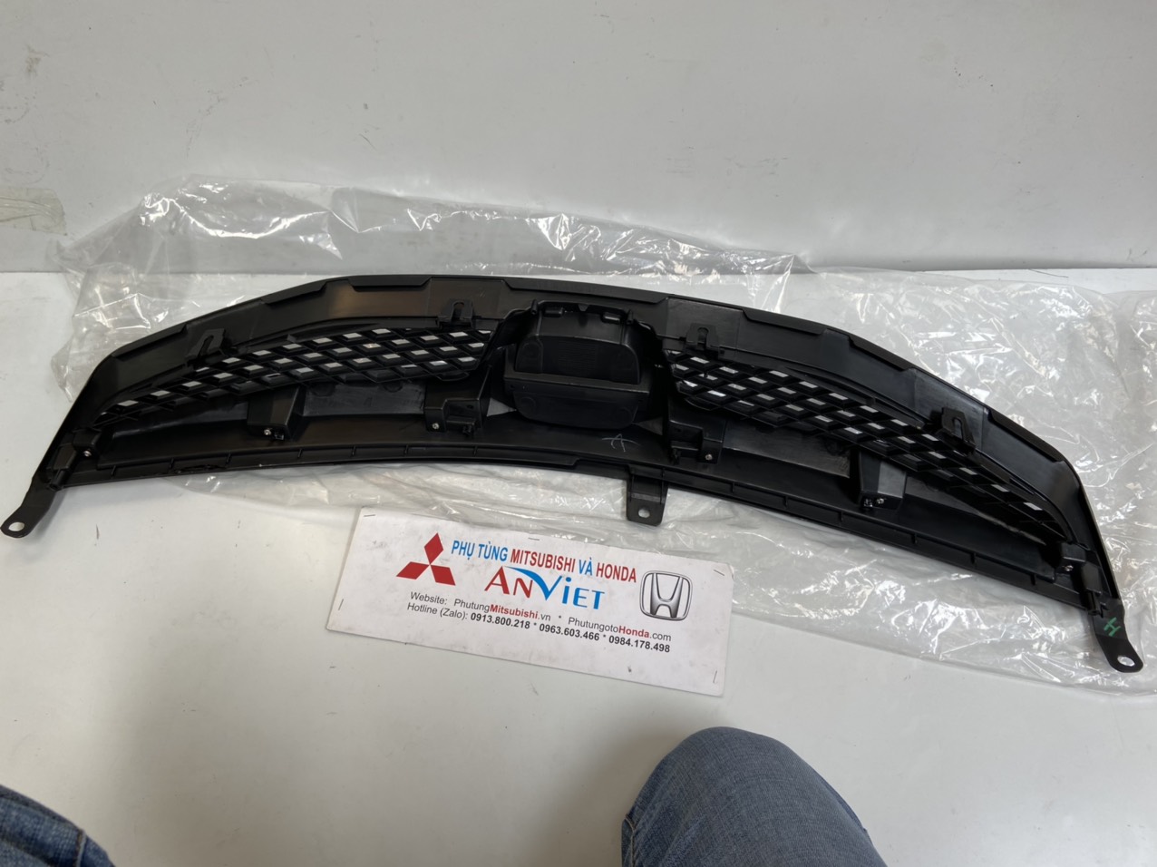 Mặt ca lăng xe Honda CIVIC 2011